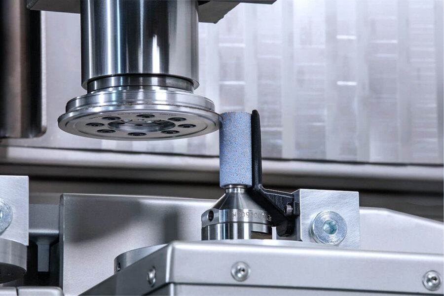 Naxos Diskus: Abrichter im Einsatz